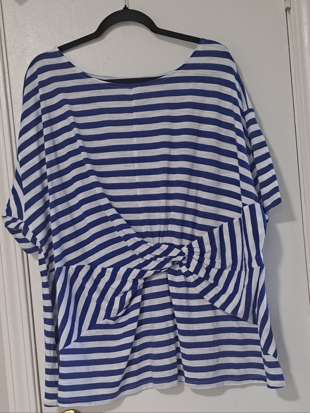 Liz Claiborne Blue & White Striped Knot-Front Short sleeve Tunic EUC